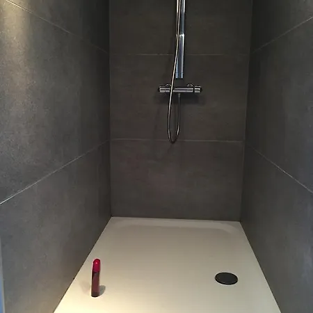 Gasthof Poppies , Free Parking Ostende