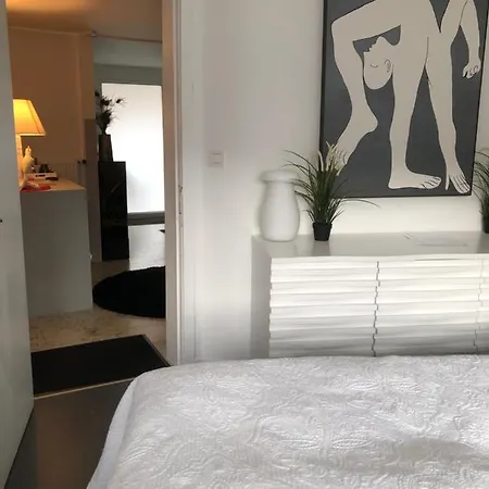 Poppies , Free Parking Gasthof 4*