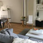 Poppies , Free Parking 4* Ostende