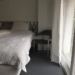 Poppies , Free Parking Остенде
