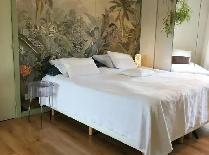 게스트하우스 Poppies , Free Parking 4*