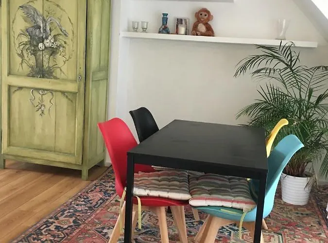 Poppies , Free Parking 4* 오스텐드