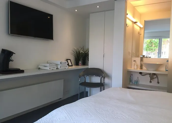 Poppies , Free Parking 게스트하우스 4*