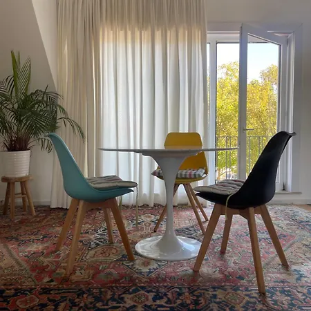 Poppies , Free Parking 4* Oostende