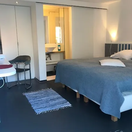 Guesthouse Poppies, Free Parking, No Bikes Inside Ostende